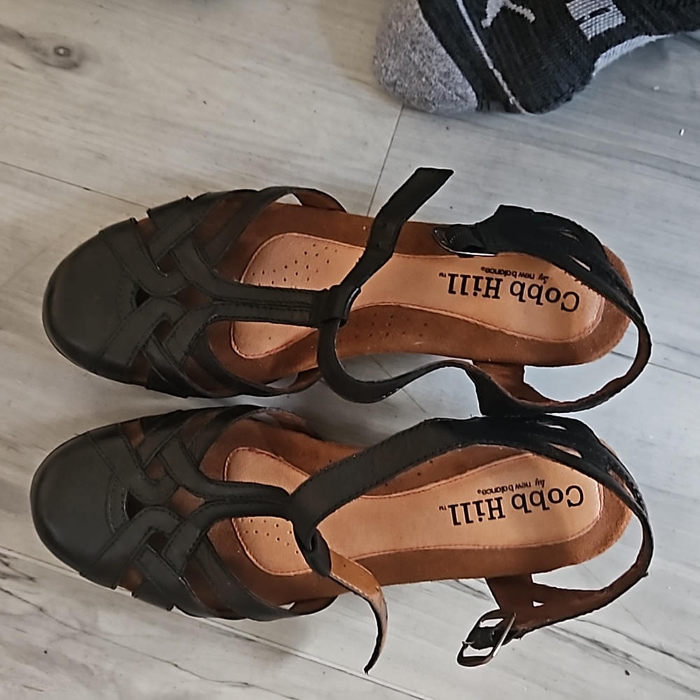 Cobb hill size 9 black shoes